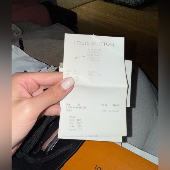 Louis Vuitton Hand Bag with cross body - dust bag, box and receipt available. - Picture 6 of 6